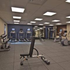 Отель Hampton Inn And Suites By Hilton Columbus Scioto Downs фитнесс-зал