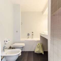 Отель Sweet Inn - Colosseo View ванная фото 2