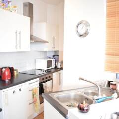 Апартаменты 1 Bedroom Apartment With Beautiful Views in Hampstead в номере