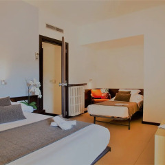 Hotel Empordà сейф в номере