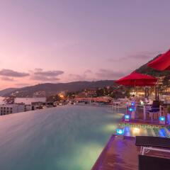 Отель The Charm Resort Phuket бассейн фото 2