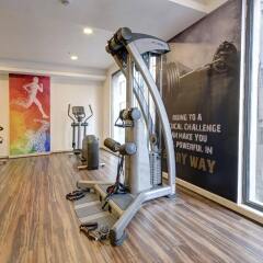 Отель Holiday Inn Kolkata Airport фитнесс-зал