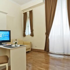 Отель Domus Via Veneto Италия, Рим - 1 отзыв об отеле, цены и фото номеров - забронировать отель Domus Via Veneto онлайн удобства в номере фото 2