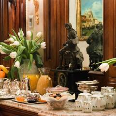 Отель Bellevue Suites