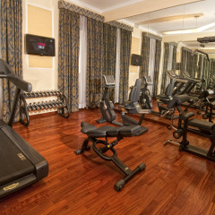 Ambasciatori Palace Hotel фитнесс-зал