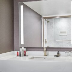 Отель Teaneck Marriott at Glenpointe ванная фото 2