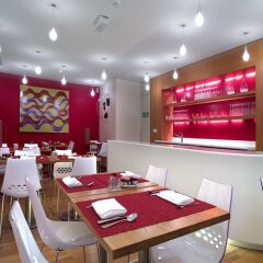 Отель La Cour Des Augustins Boutique Gallery Design Hotel Швейцария, Женева - отзывы, цены и фото номеров - забронировать отель La Cour Des Augustins Boutique Gallery Design Hotel онлайн питание