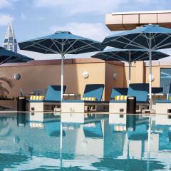 Pullman Dubai Jumeirah Lakes Towers - Hotel and Residence бассейн