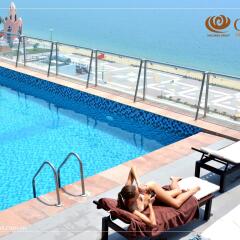 Galina Hotel & Spa Нячанг бассейн