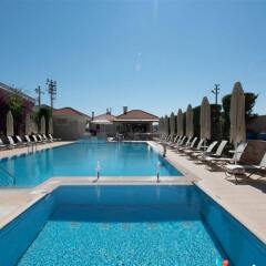 Kamer Suites & Hotel Чешме бассейн фото 2