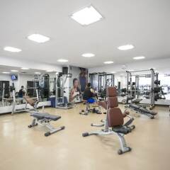 Hotel Trópico фитнесс-зал
