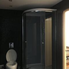 Гостиница Hostel London в Саратове отзывы, цены и фото номеров - забронировать гостиницу Hostel London онлайн Саратов ванная
