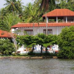 Отель Waterside Bentota Шри-Ланка, Бентота - отзывы, цены и фото номеров - забронировать отель Waterside Bentota онлайн приотельная территория фото 2