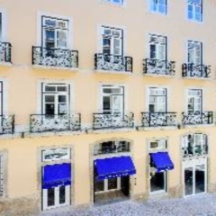 Отель Martinhal Lisbon Chiado Family Suites Лиссабон бассейн фото 2