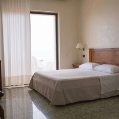 Отель Residence Arcobaleno Италия, Пальми - отзывы, цены и фото номеров - забронировать отель Residence Arcobaleno онлайн комната для гостей фото 4