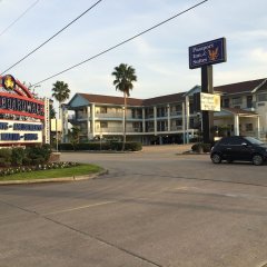 Scottish Inns and Suites - Near Kemah Boardwalk in Kemah, United States of America from 175$, photos, reviews - zenhotels.com parking photo 2