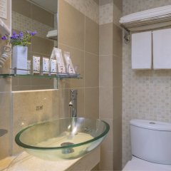Silka Seaview Hotel in Hong Kong, China from 162$, photos, reviews - zenhotels.com bathroom