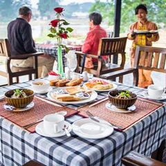 Отель Riverside @ Hsipaw Resort питание