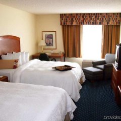 Отель Hampton Inn & Suites Denver - Cherry Creek США, Глендейл - отзывы, цены и фото номеров - забронировать отель Hampton Inn & Suites Denver - Cherry Creek онлайн комната для гостей фото 2