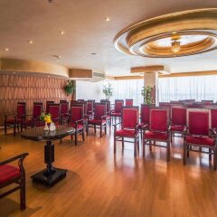 Hawaii Caesar palace Hotel & Aqua Park гостиничный бар