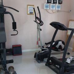 Отель Pennys Home Stay Resort фитнесс-зал