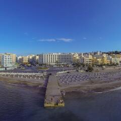 Blue Sky City Beach Hotel пляж