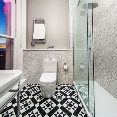 Отель Mercure Brighton Seafront Hotel Великобритания, Брайтон - отзывы, цены и фото номеров - забронировать отель Mercure Brighton Seafront Hotel онлайн ванная