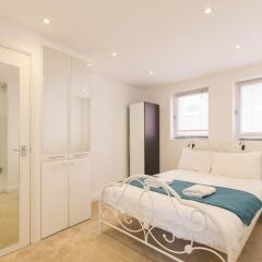 Отель Leicester Square Just Renovated 2BD Mezzanine Flat Великобритания, Лондон - отзывы, цены и фото номеров - забронировать отель Leicester Square Just Renovated 2BD Mezzanine Flat онлайн комната для гостей фото 4