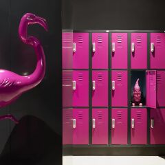 Отель Moxy Vienna Airport сейф в номере