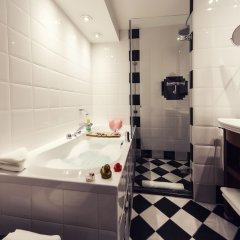 Отель Banks Mansion Hotel Нидерланды, Амстердам - 1 отзыв об отеле, цены и фото номеров - забронировать отель Banks Mansion Hotel онлайн ванная