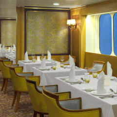 Queen Elizabeth 2 Hotel фото 2