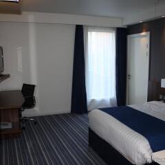 Отель Holiday Inn Express Manchester City Centre Arena Великобритания, Манчестер - отзывы, цены и фото номеров - забронировать отель Holiday Inn Express Manchester City Centre Arena онлайн комната для гостей фото 2