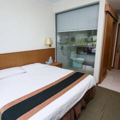 Отель New Cape Inn балкон