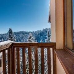 Отель Mountain Lodge Aparthotel Пампорово балкон