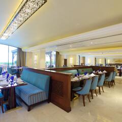 Отель Marjan Island Resort & Spa Managed by AccorHotels гостиничный бар
