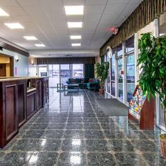 Отель Econo Lodge Кингсвилль интерьер отеля фото 2