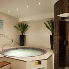 Отель The Piccadilly London West End бассейн