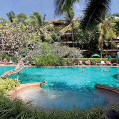 Отель Kata Palm Resort & Spa бассейн фото 2