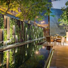 Отель Crowne Plaza Lumpini Park Бангкок бассейн фото 2