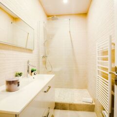 Отель Stunning Fully-renovated Workshop - 2br ванная