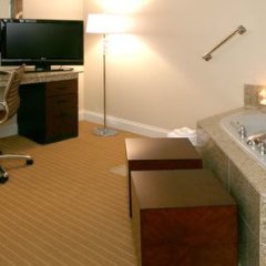 DoubleTree by Hilton Madison East in Madison, United States of America from 184$, photos, reviews - zenhotels.com room amenities