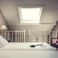 Отель Mercure Paris Champs Elysées Франция, Париж - отзывы, цены и фото номеров - забронировать отель Mercure Paris Champs Elysées онлайн комната для гостей фото 5
