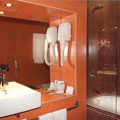 Отель Mirena Hotel Болгария, Пловдив - 1 отзыв об отеле, цены и фото номеров - забронировать отель Mirena Hotel онлайн ванная
