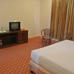 Nay Pyi Taw Hein Hotel удобства в номере фото 2