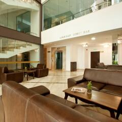 Earth and People Hotel & Spa интерьер отеля
