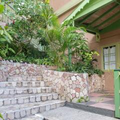 Отель Rooms On the Hip Strip - Montego Bay