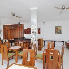 Отель OYO 3850 Bali Kepundung Hotel Индонезия, Бали - отзывы, цены и фото номеров - забронировать отель OYO 3850 Bali Kepundung Hotel онлайн питание