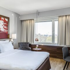 Отель Park Inn By Radisson Stockholm Solna Солна комната для гостей