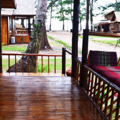 Отель Eco Lanta Hideaway Beach Resort Ланта балкон