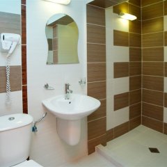 Отель Jupiter Болгария, Солнечный берег - отзывы, цены и фото номеров - забронировать отель Jupiter онлайн ванная